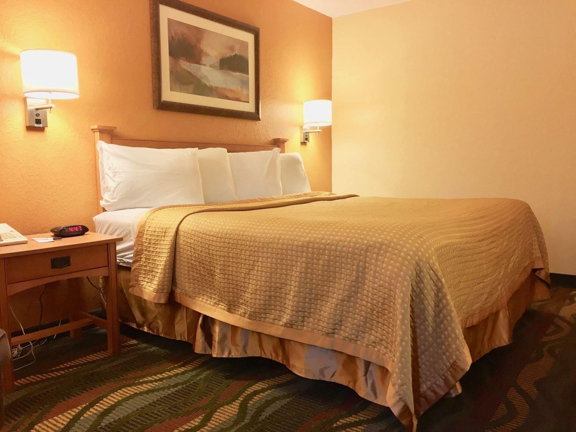 Travelodge By Wyndham Muskegon Exteriér fotografie